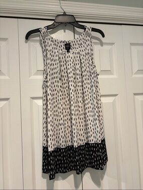 Rafaella Black & White Printed Sleeveless Tank